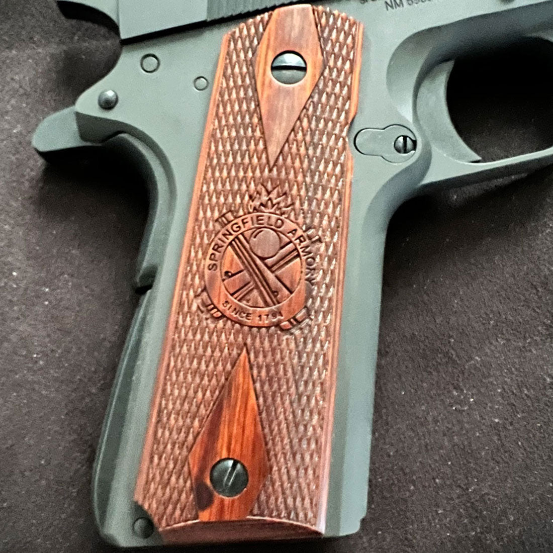 High-quality Cocobolo wood 1911 grips with ambidextrous safety cut compatibility